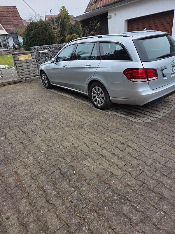 Gebraucht Mercedes E220 Edition 170 PS (125 kW) 2014 Silber Kombi
