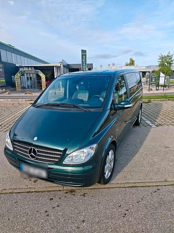 Grün Gebraucht 2007 Mercedes Viano Van / Kleinbus | 10.500 € (Etwas zu teuer) - Bild 1/4