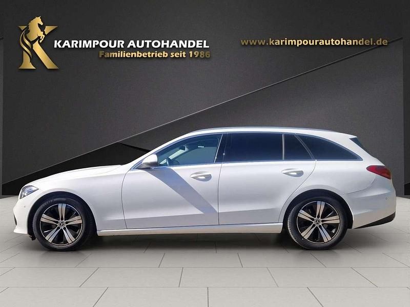Gebraucht Mercedes C200 Avantgarde 163 PS (119 kW) 2023 Weiß Kombi