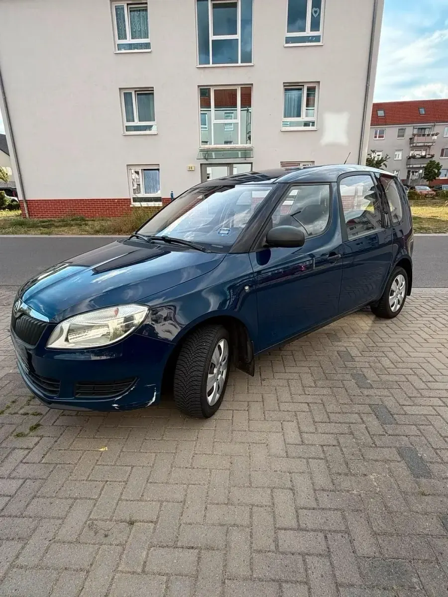 Gebraucht Skoda Roomster 75 PS (55 kW) 2014 Blau Van / Kleinbus