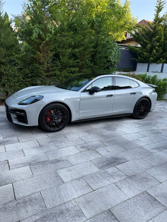 Grau Gebraucht 2024 Porsche Panamera GTS Limousine | 152.000 € - Bild 1/4