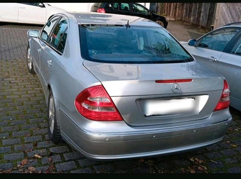 Gebraucht Mercedes E280 191 PS (140 kW) 2005 Silber Limousine