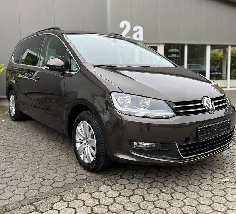 Braun Gebraucht 2020 VW Sharan Van / Kleinbus | 16.000 € (Superpreis) - Bild 1/4