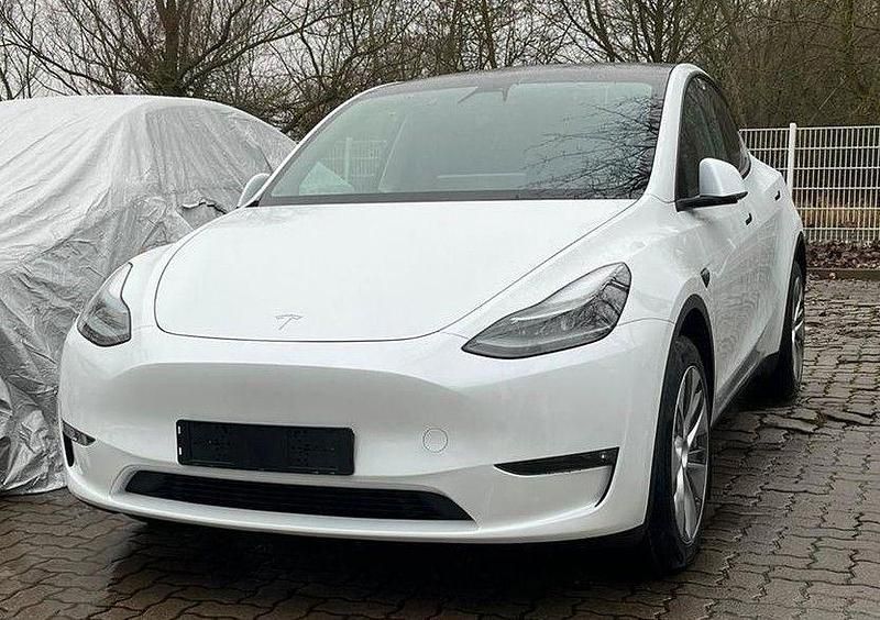 Weiß Gebraucht 2022 Tesla Model Y SUV | 35.400 € (Fairer Preis) - Bild 1/4