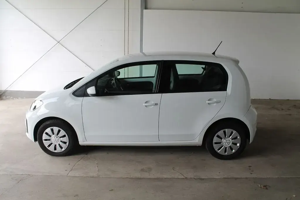 Second-hand VW up! Basis 65 CP (47 kW) 2023 Alb Hatchback