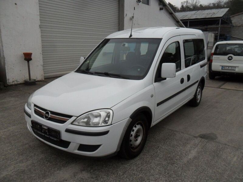 Weiß Gebraucht 2010 Opel Combo Edition Van / Kleinbus | 3.500 € (Fairer Preis) - Bild 1/4