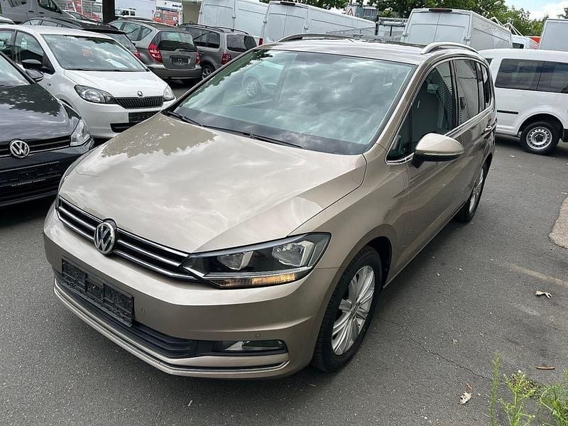 Gold Gebraucht 2016 VW Touran Highline Van / Kleinbus | 14.990 € (Fairer Preis) - Bild 1/4