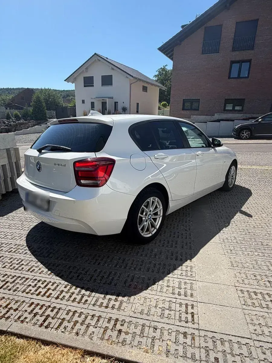 Gebraucht BMW 120 184 PS (135 kW) 2013 Weiß Kleinwagen