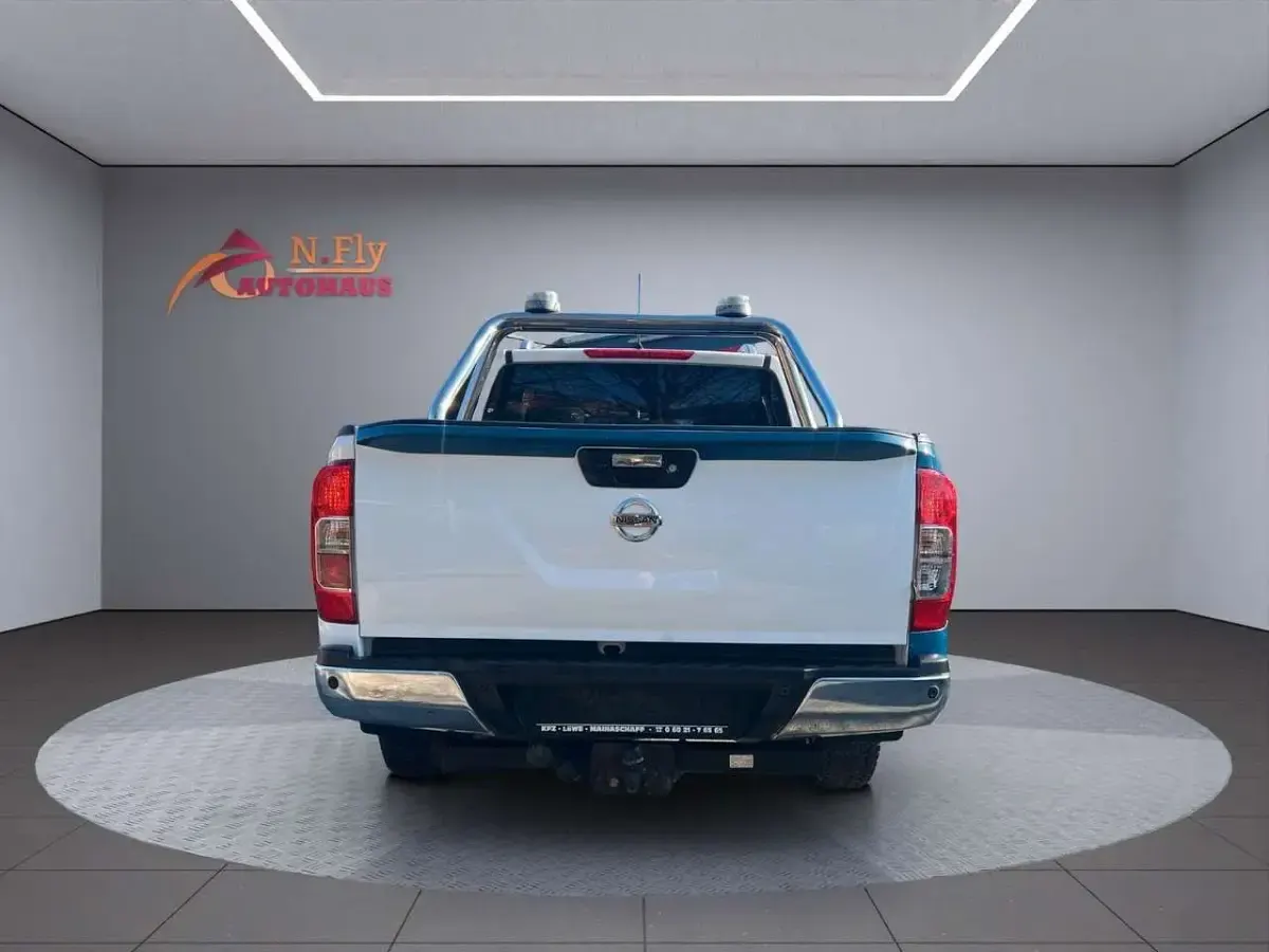 Gebraucht Nissan Navara Tekna 190 PS (139 kW) 2018 Weiß Pickup
