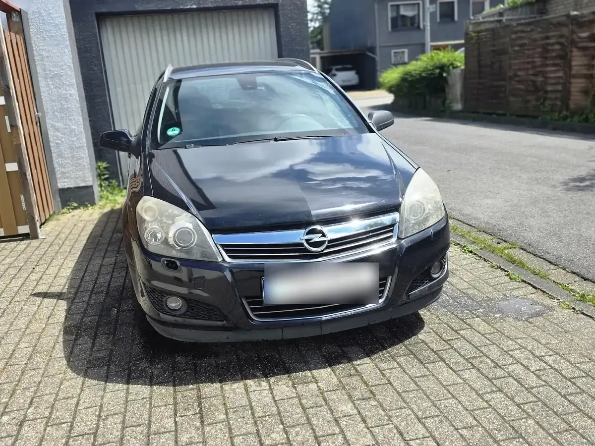 Gebraucht Opel Astra 115 PS (84 kW) 2009 Schwarz Kombi