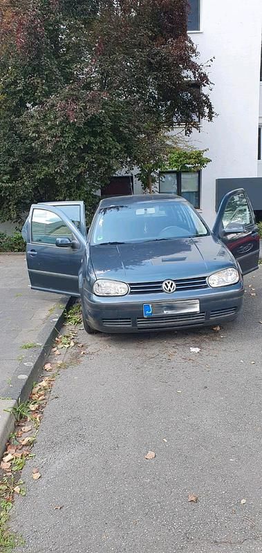 Schwarz Gebraucht 2001 VW Golf IV Kleinwagen | 500 € (Superpreis) - Bild 1/4