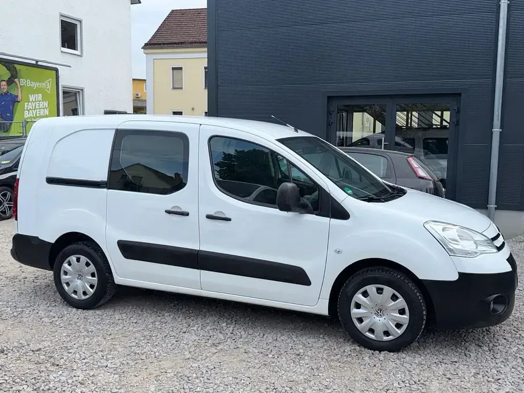 Gebraucht Citroën Berlingo 90 PS (66 kW) 2010 Weiß Van / Kleinbus