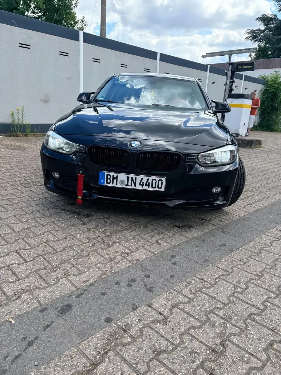 Gebraucht BMW 316 170 PS (125 kW) 2014 Schwarz Kleinwagen