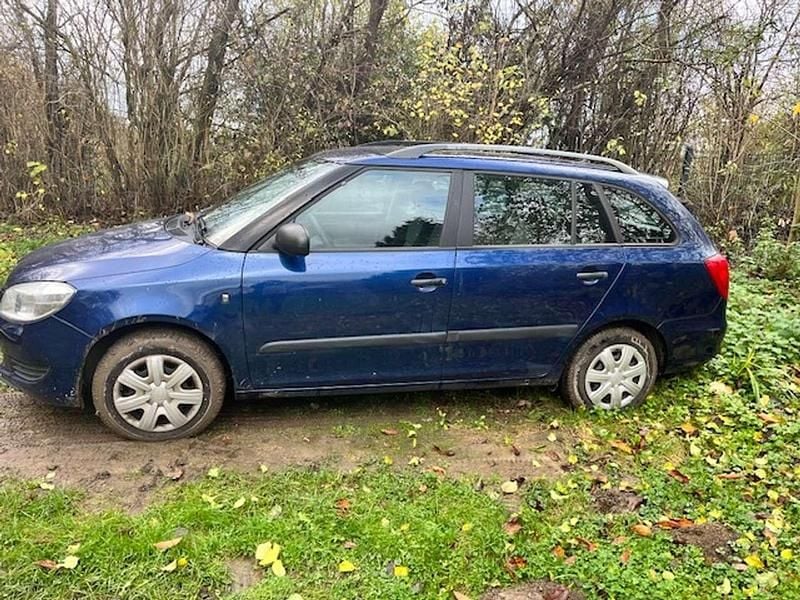 Gebraucht Skoda Fabia Classic 69 PS (50 kW) 2011 Blau Kombi