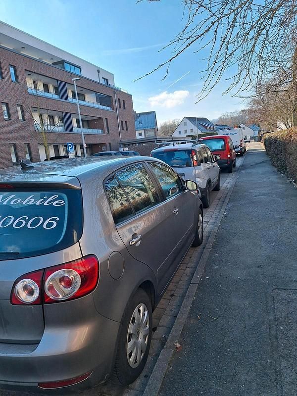 Gebraucht VW Golf Plus Cross 105 PS (77 kW) 2011 Braun Van / Kleinbus