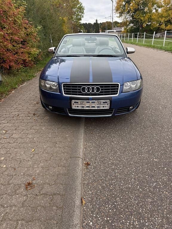 Blau Gebraucht 2002 Audi A4 Cabriolet Sport Cabrio | 3.900 € (Superpreis) - Bild 1/4