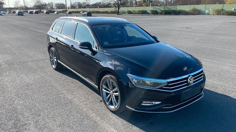 Gebraucht VW Passat Elegance 190 PS (139 kW) 2019 Schwarz Kombi