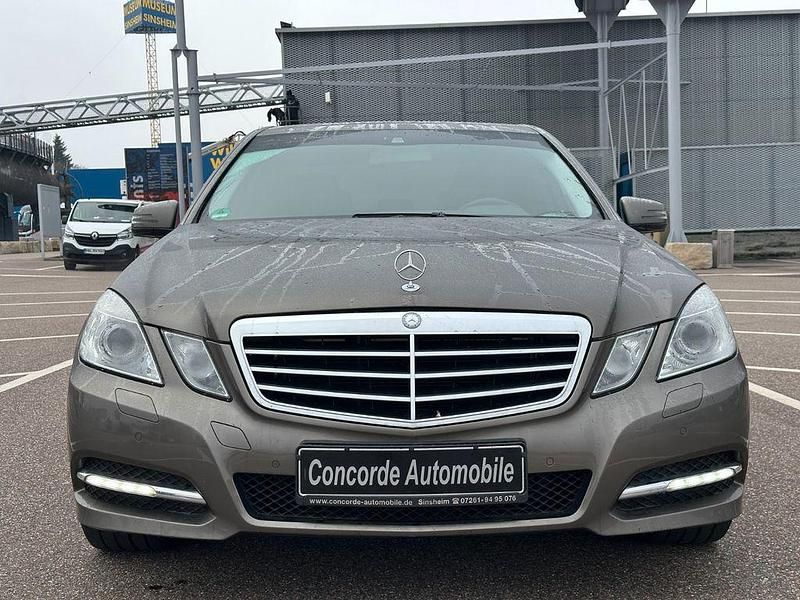 Second-hand Mercedes E250 204 CP (150 kW) 2011 Gri Berlinǎ