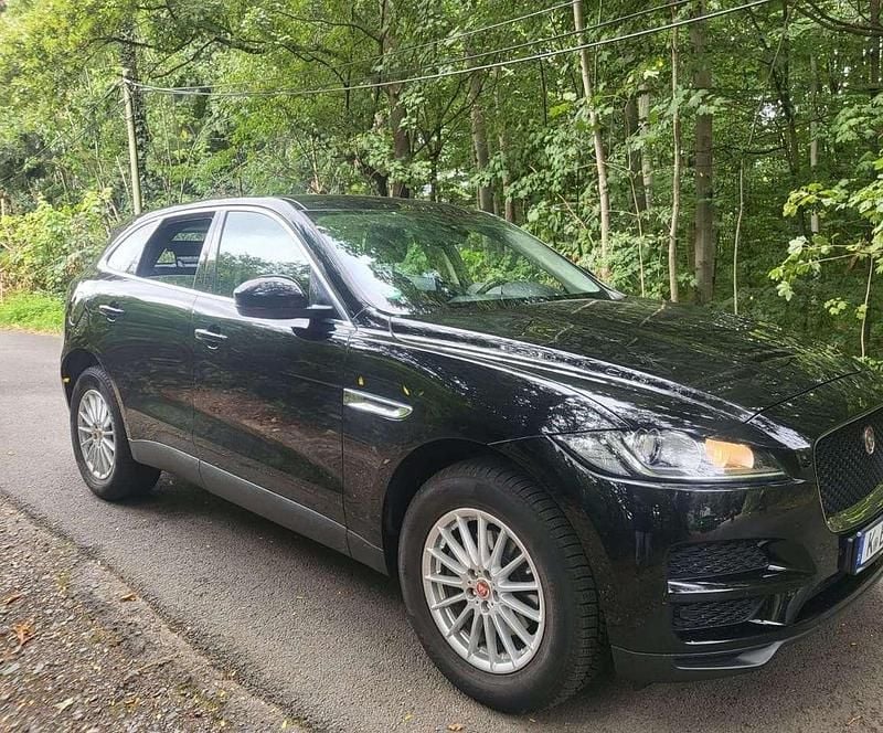 Gebraucht Jaguar F-Pace Pure 179 PS (131 kW) 2020 Schwarz SUV