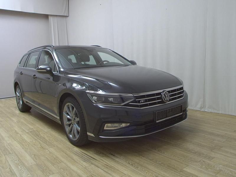 Gebraucht VW Passat R-line 200 PS (147 kW) 2021 Grau Kombi