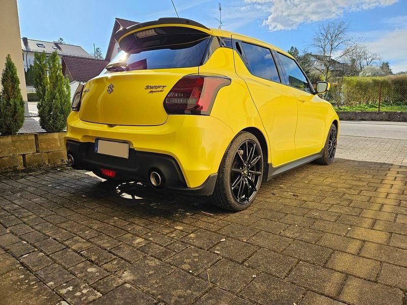 Gelb Gebraucht 2018 Suzuki Swift Sport Kleinwagen | 18.490 € - Bild 1/4
