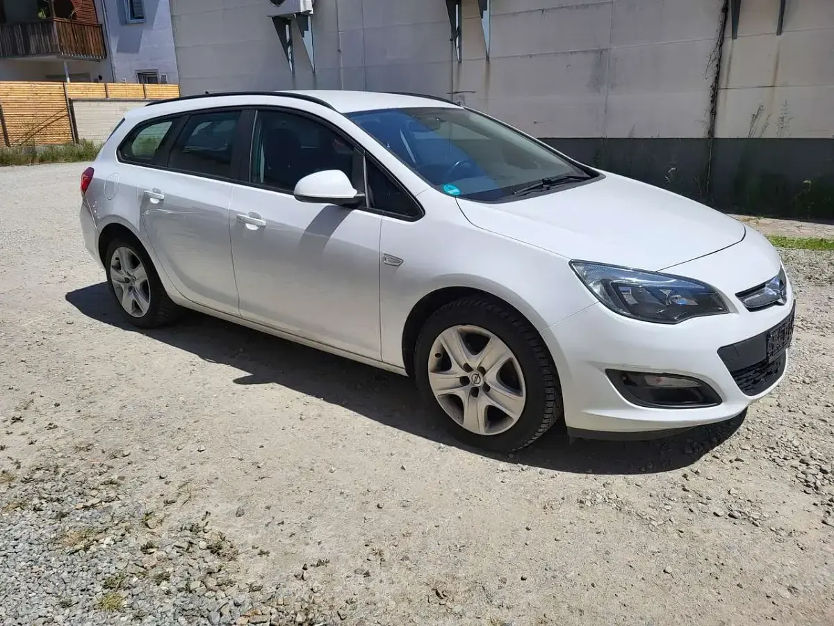 Brugt Opel Astra Edition 165 HK (121 kW) 2014 Hvid Stationcar