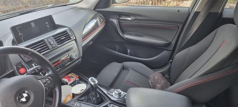 Gebraucht BMW 118 Sport Line 170 PS (125 kW) 2012 Schwarz Kleinwagen