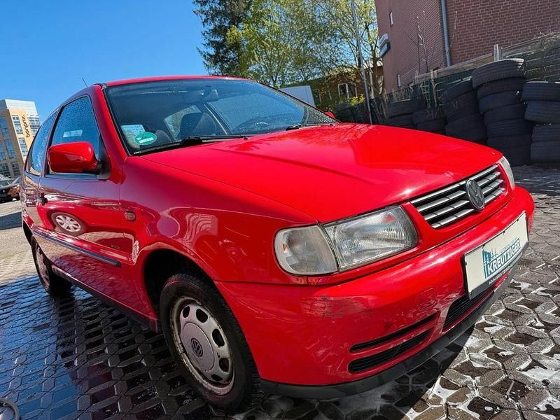 Gebraucht VW Polo 60 PS (44 kW) 2000 Rot