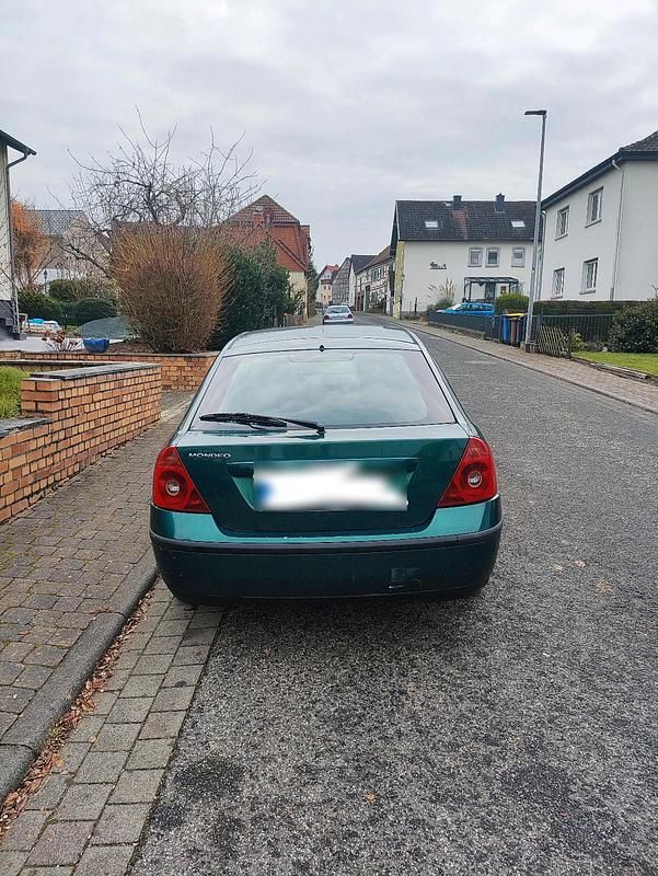 Gebraucht Ford Mondeo 110 PS (80 kW) 2001 Grün Limousine