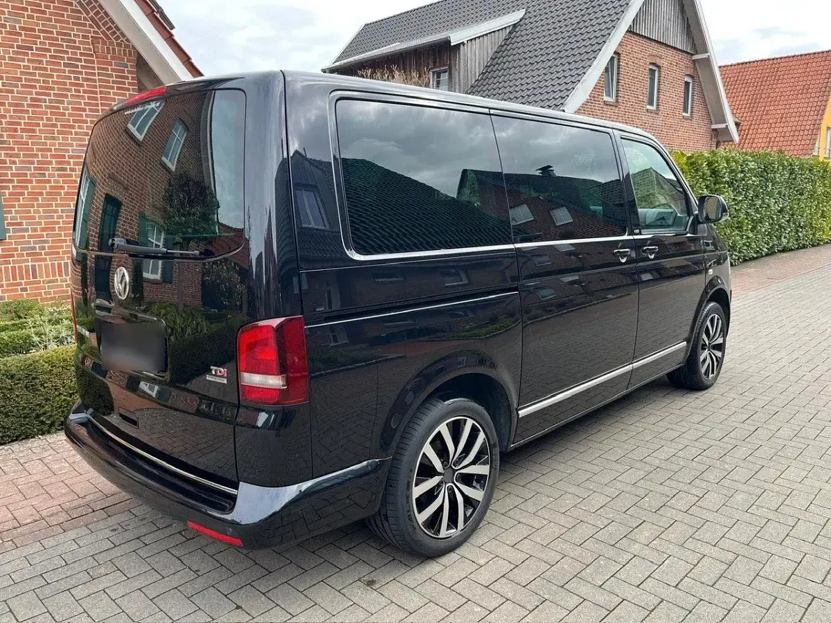 Second-hand VW T5 179 CP (131 kW) 2013 Negru Van