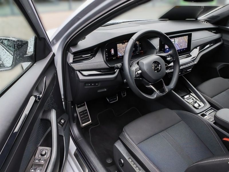 Gebraucht Skoda Octavia SportLine 190 PS (139 kW) 2024 Silber Kombi