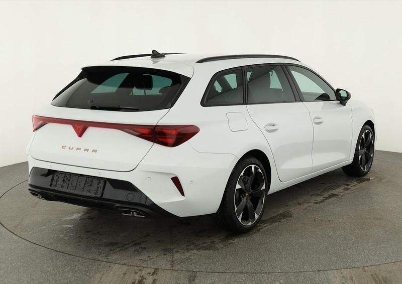 Neu Cupra Leon 150 PS (110 kW) 2026 Glacial weiß metallic