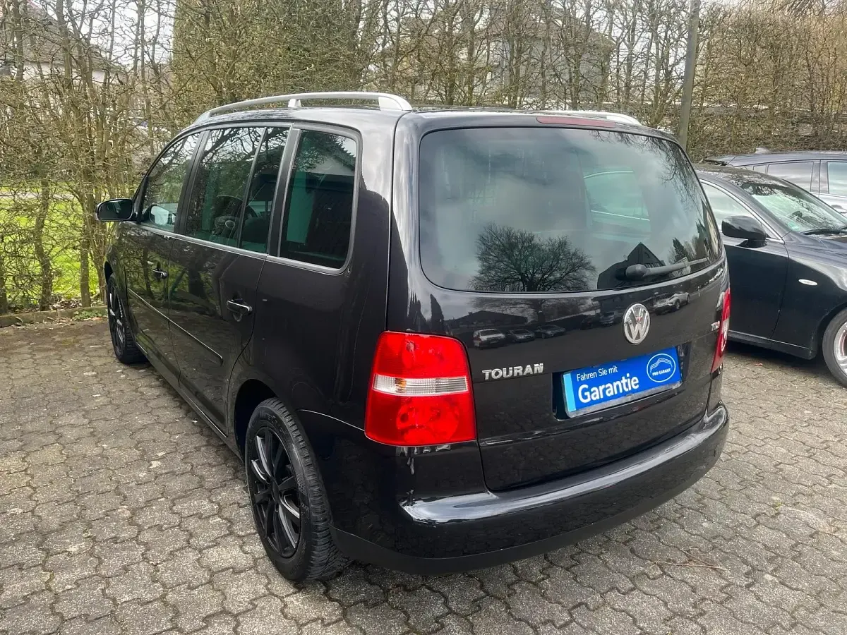 Gebraucht VW Touran Highline 140 PS (102 kW) 2004 Schwarz Van / Kleinbus