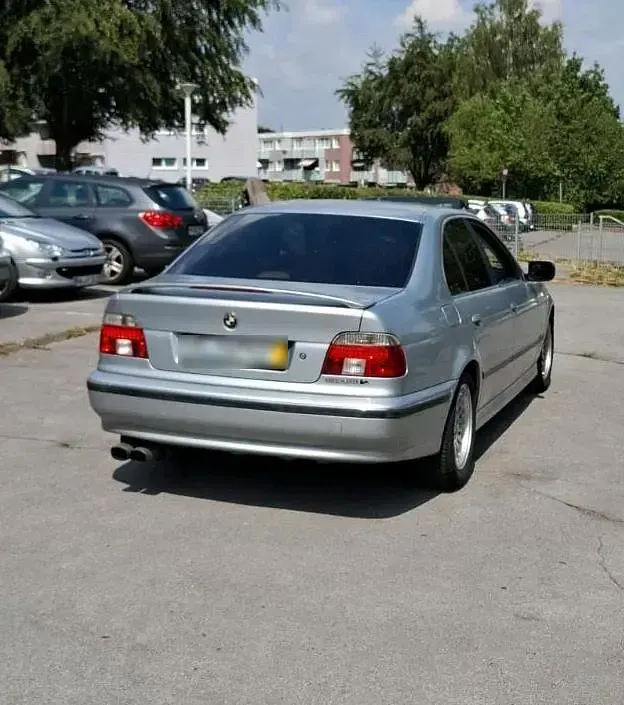 Gebraucht BMW 523 170 PS (125 kW) 1997 Silber Limousine