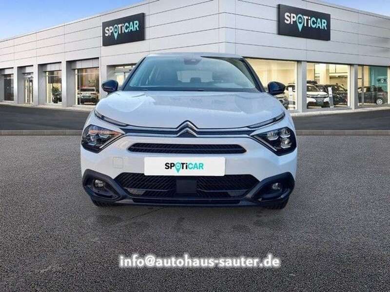 Używany Citroën e-C4 Feel 100 kW (136 KM) 2023 Biały Sedan/Limuzyna