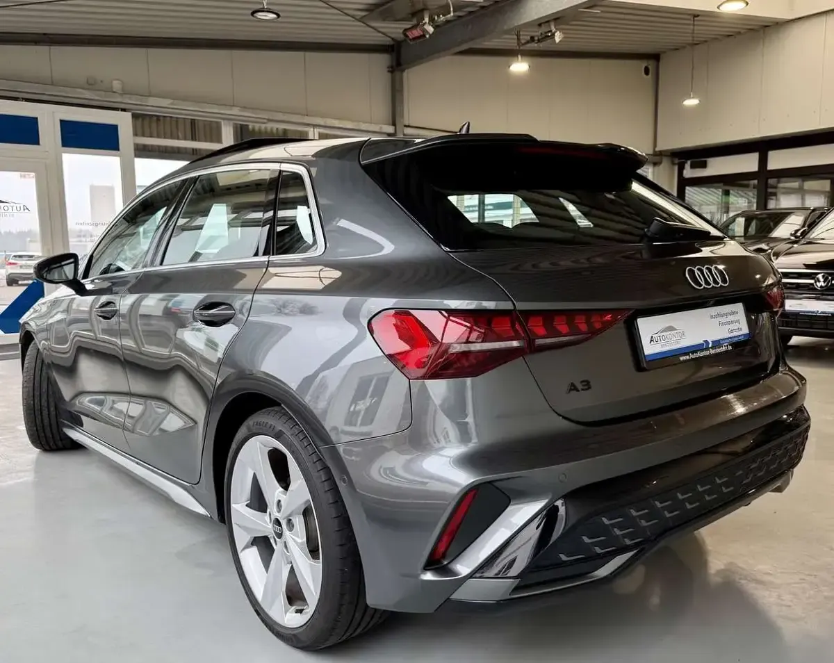 Gebraucht Audi A3 S-Line 150 PS (110 kW) 2026 Daytonagrau perleffekt Kombi