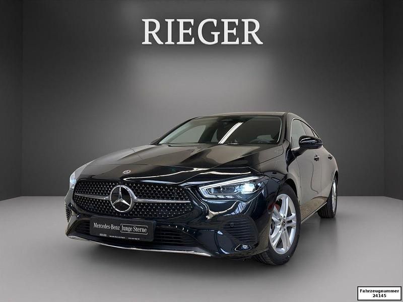 Schwarz Gebraucht 2025 Mercedes CLA200 Shooting Brake Progressive Kombi | 32.444 € (Guter Preis) - Bild 1/4