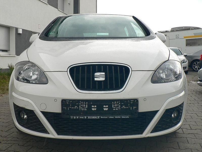 Weiß Gebraucht 2014 Seat Altea 4You Van / Kleinbus | 4.000 € (Superpreis) - Bild 1/4