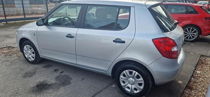 Gebraucht Skoda Fabia Cool Edition 60 PS (44 kW) 2015 Silber Limousine