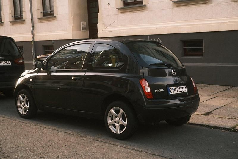 Gebraucht Nissan Micra 65 PS (47 kW) 2006 Schwarz Kleinwagen