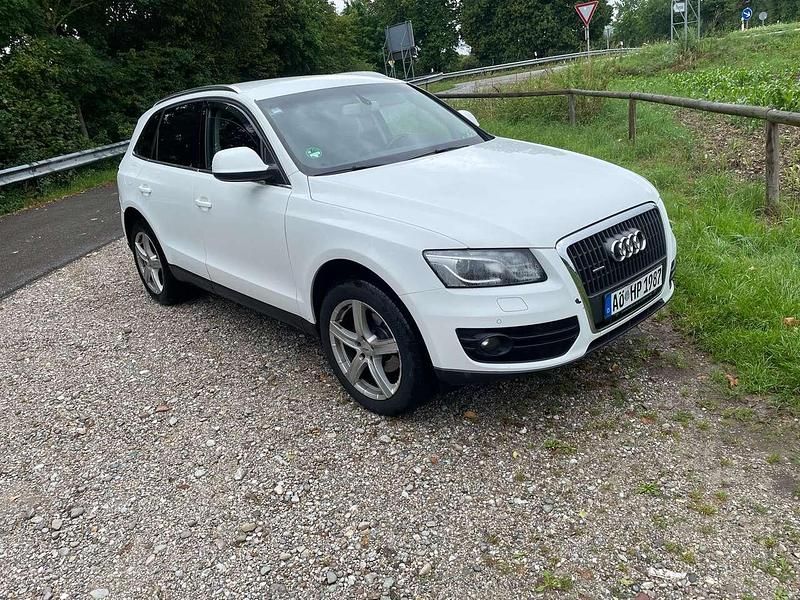 Weiß Gebraucht 2011 Audi Q5 SUV | 10.200 € (Guter Preis) - Bild 1/4