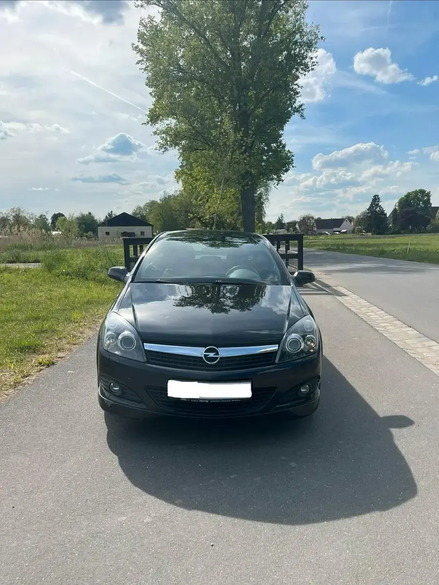 Gebraucht Opel Astra GTC 125 PS (91 kW) 2008 Schwarz Coupé