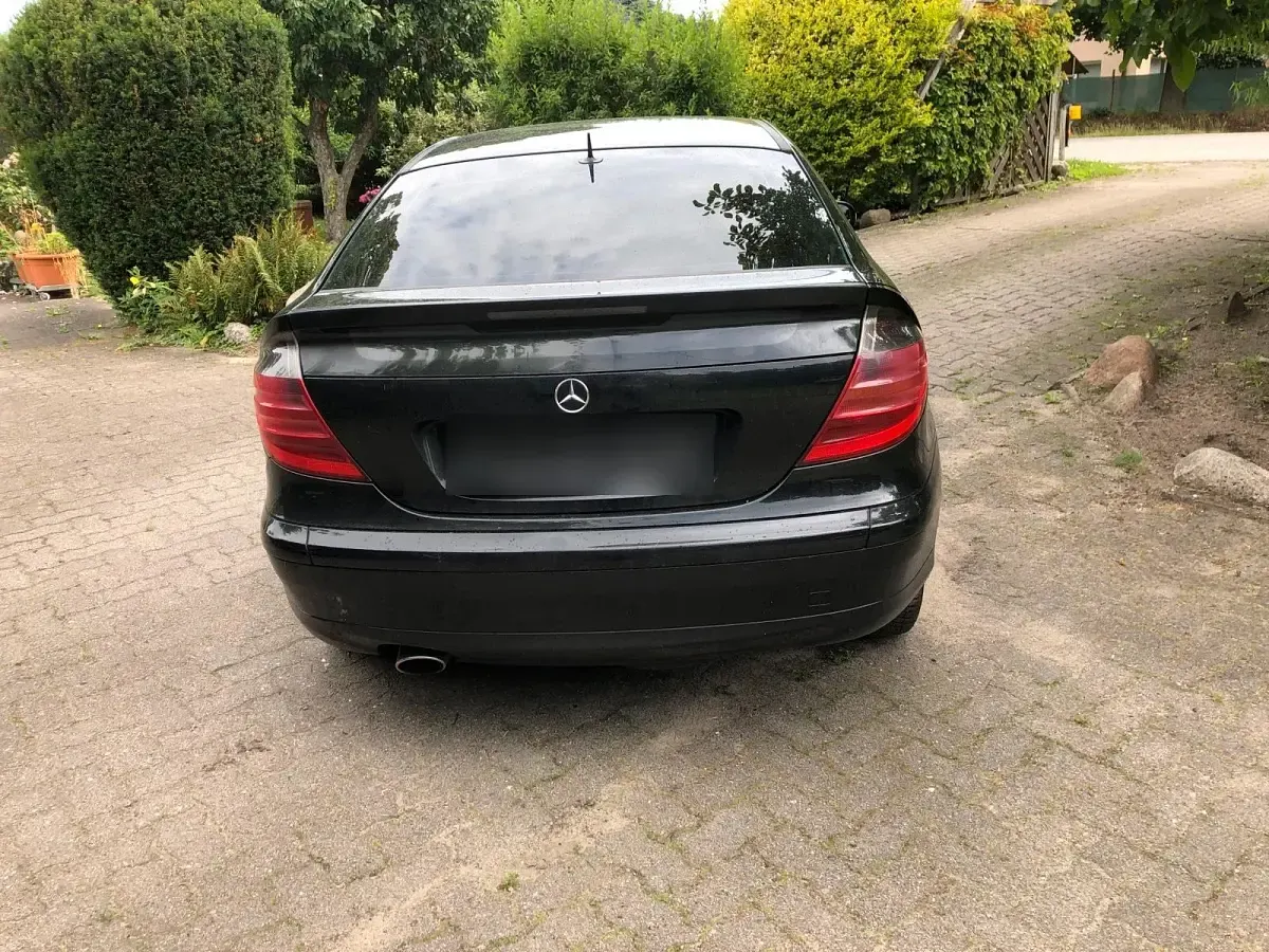 Gebraucht Mercedes C200 163 PS (119 kW) 2003 Schwarz Coupé
