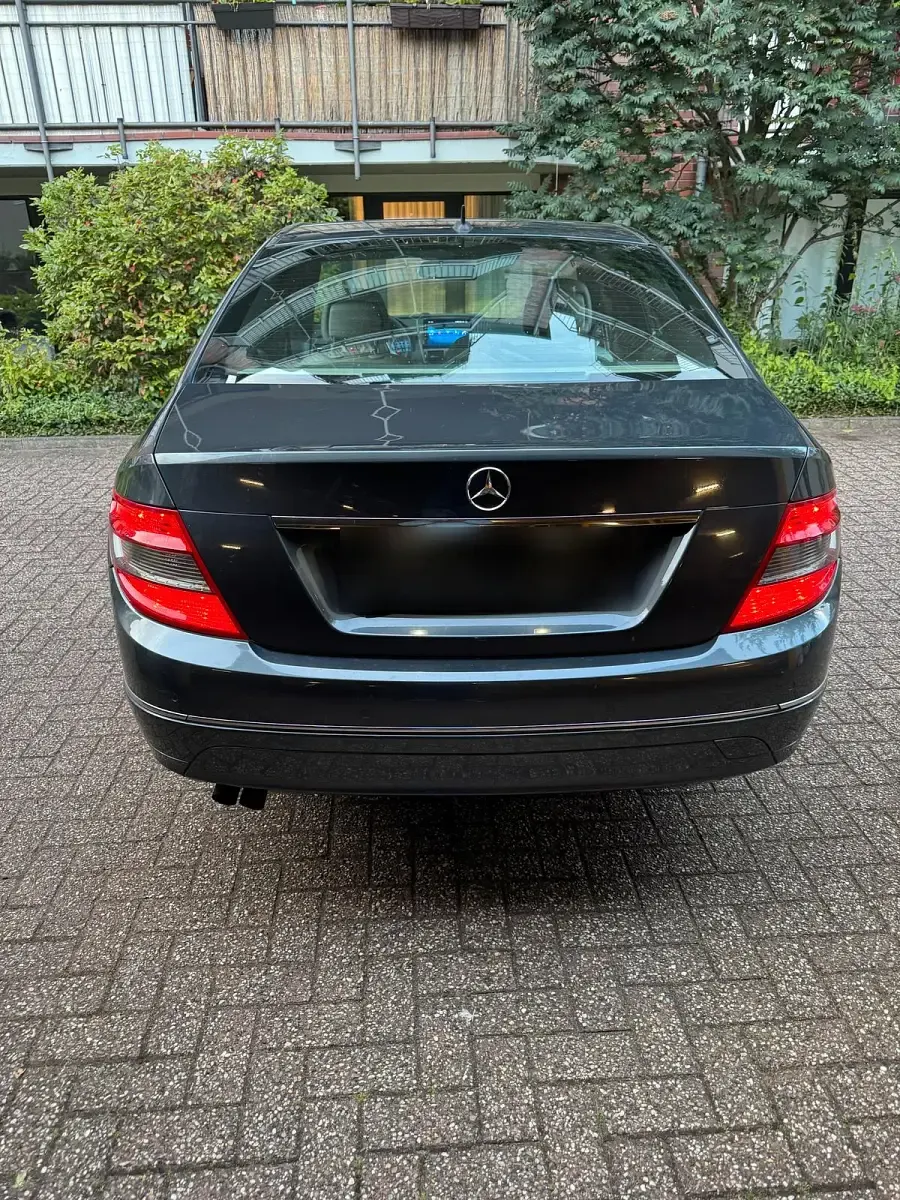 Gebraucht Mercedes C200 Avantgarde 160 PS (117 kW) 2009 Grau Limousine