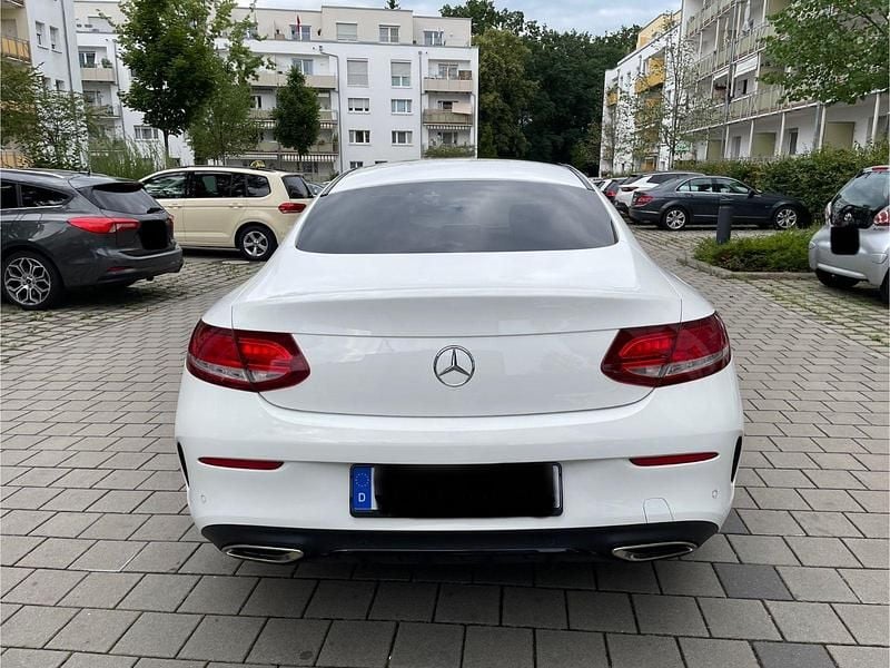 Gebraucht Mercedes C200 AMG line 184 PS (135 kW) 2016 Weiß Coupé