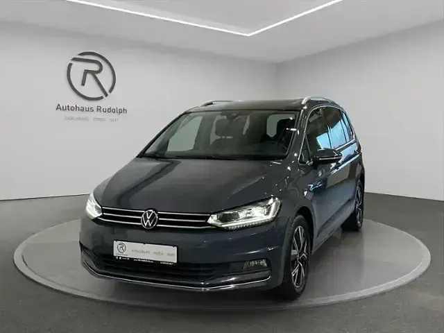 Gebraucht VW Touran Highline 150 PS (110 kW) 2022 Delfingrau metallic Van / Kleinbus