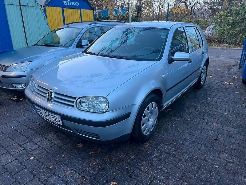 Silber Gebraucht 2003 VW Golf IV Comfortline Limousine | 1.590 € (Fairer Preis) - Bild 1/4