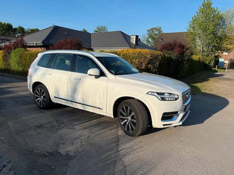 Weiß Gebraucht 2020 Volvo XC90 SUV | 38.900 € (Fairer Preis) - Bild 1/4