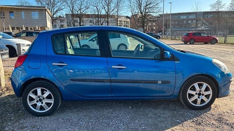 Gebraucht Renault Clio III 110 PS (80 kW) 2006 Blau Kleinwagen