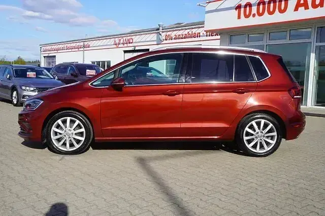 Gebraucht VW Golf Sportsvan Highline 131 PS (96 kW) 2018 Braun Van / Kleinbus
